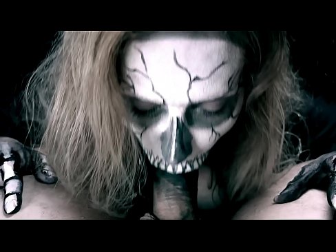 ❤️ Demon famke sûgje hoanne mei har swarte mûle en slikken cum. ❤️❌ Porno op fy.pornjk.ru ﹏